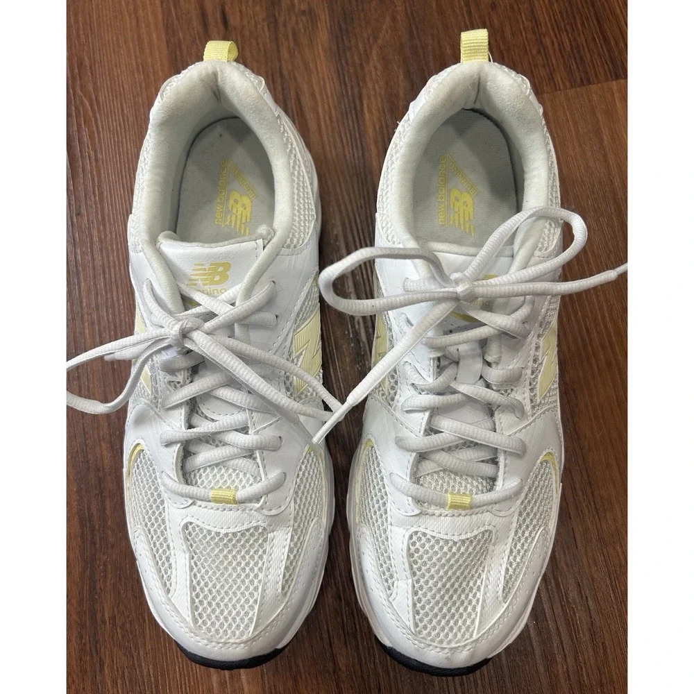 New Balance 530SK Women's Size 7 530 White with Yellow Running Shoes